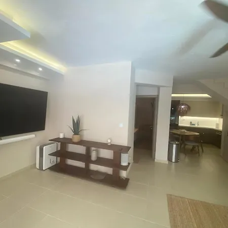 Elielani Oasis - 9x4 M Private Pool Вилла Кассандра