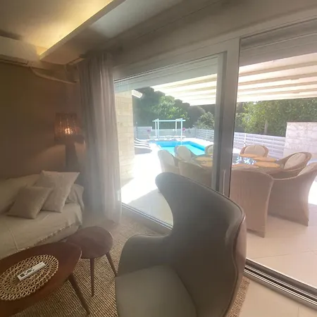 Elielani Oasis - 9x4 M Private Pool